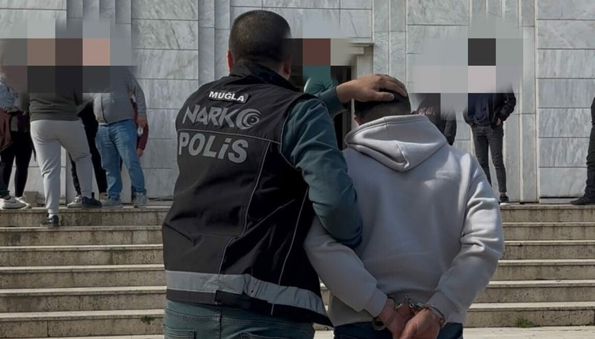 Muğlada 1117 adet sentetik ecza ele geçirildi; 1 şüpheli tutuklandı