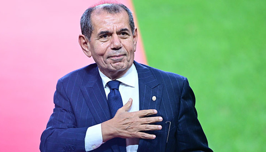 Yorumcusu, şarkıcısı, mankeni Galatasaraya saldırıyor Yorumcusu, şarkıcısı, mankeni Galatasaraya saldırıyor