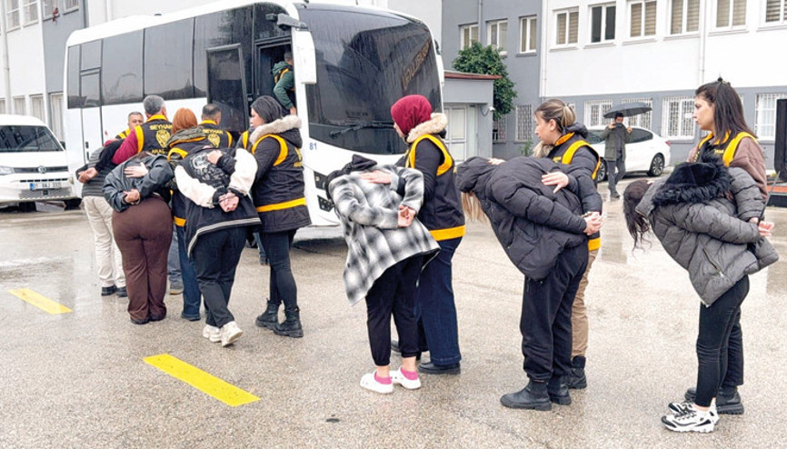 ‘Fıkra gibi’ dolandırıcı kadrosu