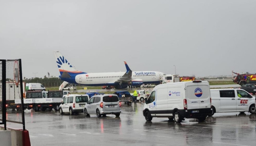 Antalya Havalimanında korkutan kaza ucuz atlatıldı