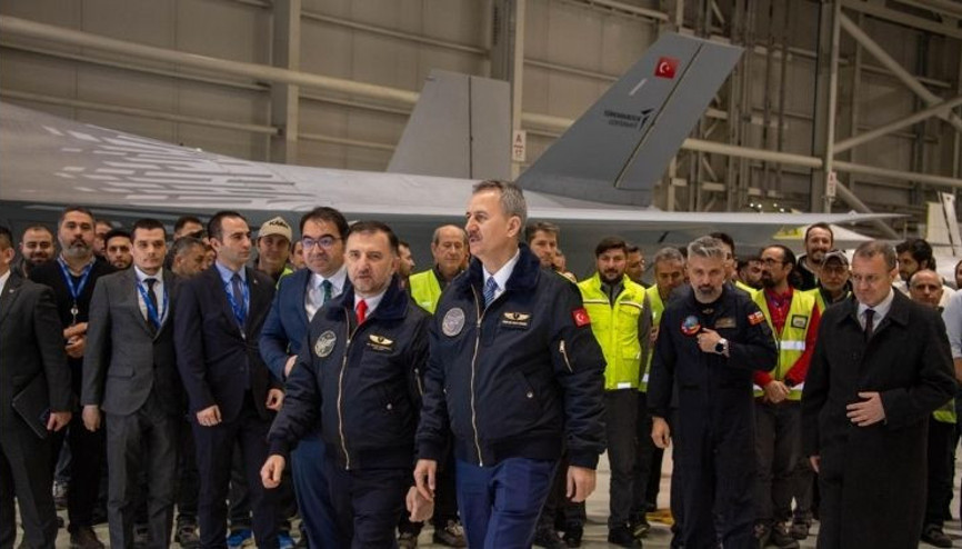 Savunma Sanayii Başkanı Haluk Görgün, KAAN hangarını ziyaret etti… KAANın yeni prototipleri ortaya çıktı