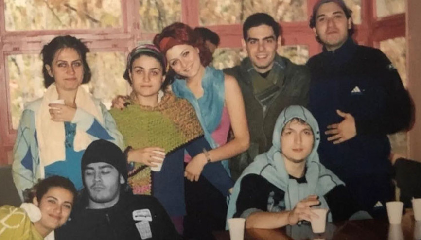 Fotoğraftaki herkes ünlü Sen gittin, biz eksik kaldık...
