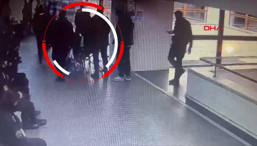 2 sanığı öldürüp, jandarmayı şehit ettiği duruşma salonuna avukat kapısından girmiş