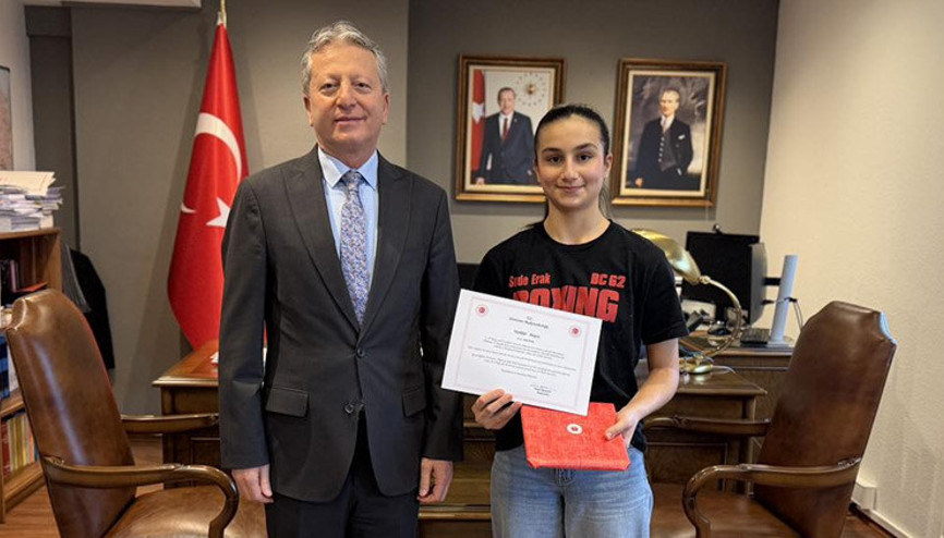 Genç sporcuya gurur veren ödül