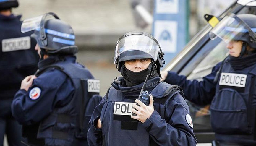 Epstein dosyası Fransayı karıştırdı: Pariste baskın