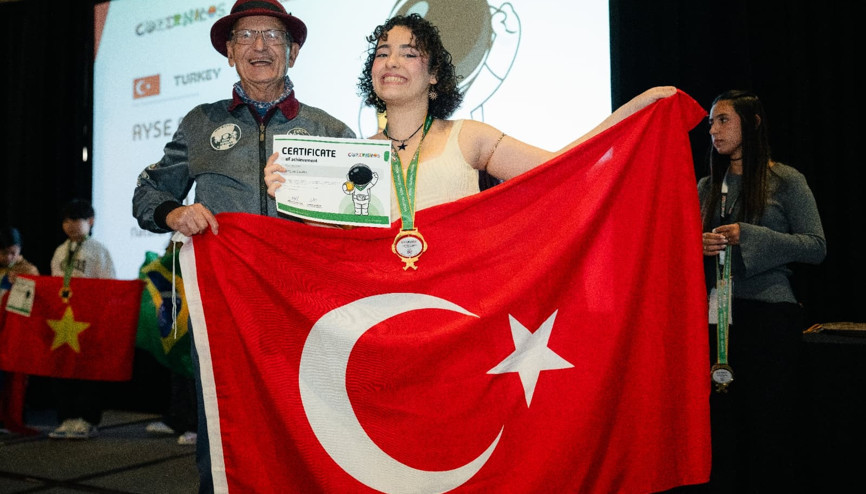 Hataylı Ayşe Naz, ABDde dünya birincisi oldu