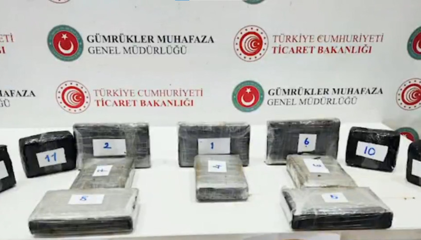 İpsala Sınır Kapısında otomobilin havalandırma boşluğunda 11 kilo kokain ele geçirildi
