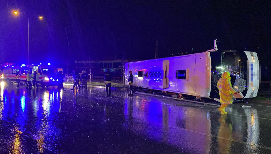 Samsun’da yolcu otobüsü devrildi: 7 yaralı