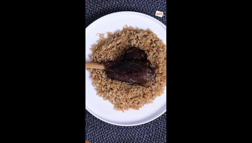 Fırında kuzu incik ve bulgur pilavı