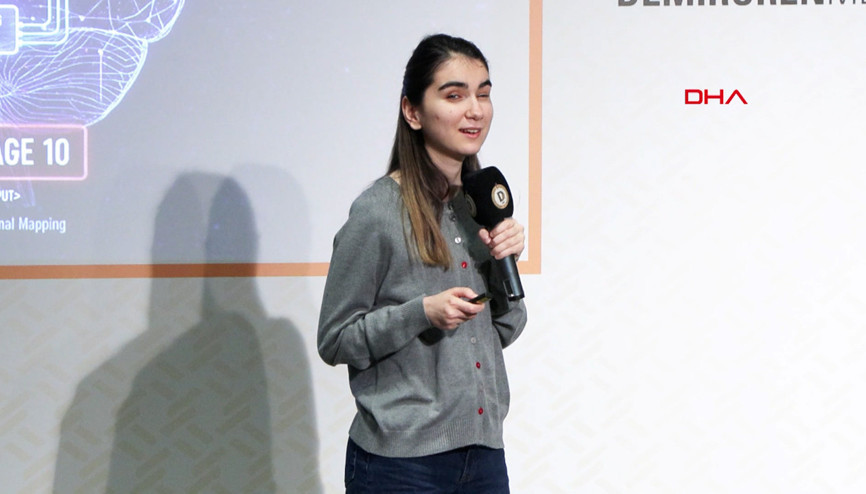 Demirören Medya ve Teknoloji Lisesinde yapay zeka konferansı: Zülal Tannur, teknoloji girişimlerini anlattı