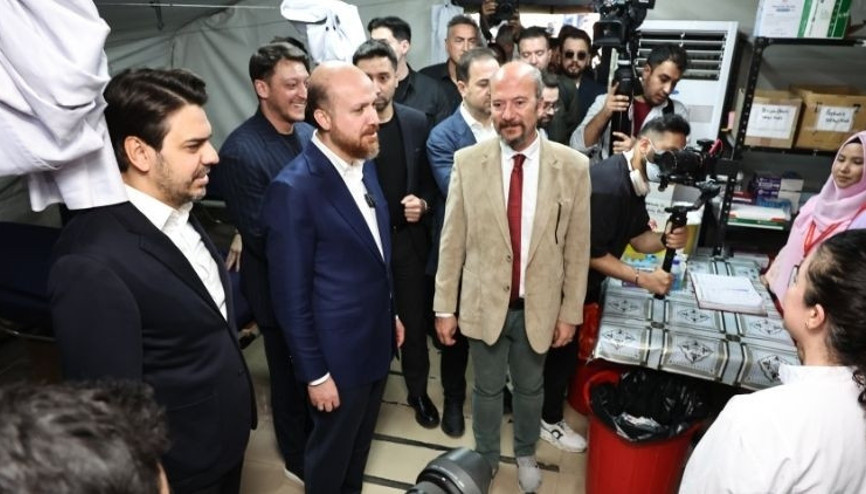 Bilal Erdoğan ile TİKA Başkanı Eren, Bangladeşte mülteci kampı ve hastane ziyaretinde bulundu Bilal Erdoğan ile TİKA Başkanı Eren, Bangladeşte mülteci kampı ve hastane ziyaretinde bulundu