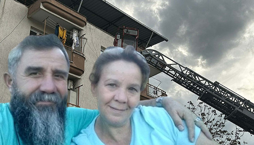 Manisadaki esrarengiz olay çözüldü: Terzi Ölü eşi baygın bulunmuştu Manisadaki esrarengiz olay çözüldü: Terzi Ölü eşi baygın bulunmuştu