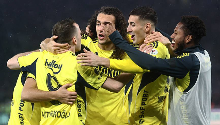 Fenerbahçede Kasımpaşa maçı öncesi 2 eksik 6 oyuncu kart sınırında