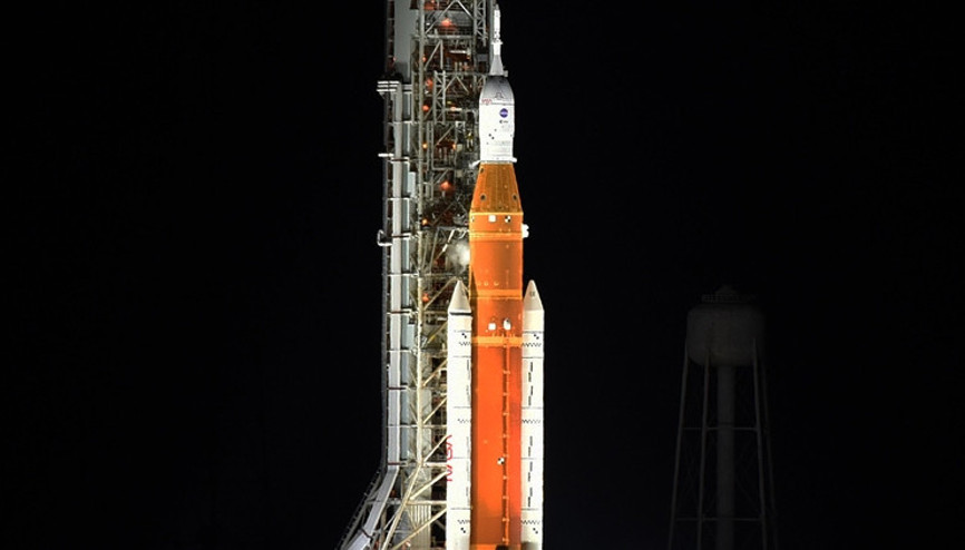 NASA, Aya dönüş programını erteledi