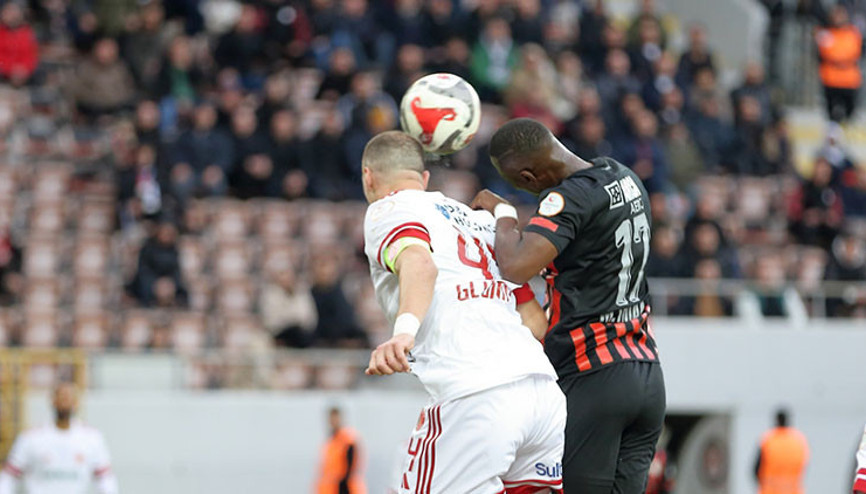 Çorum FK, Ümraniyesporu 2 golle geçti