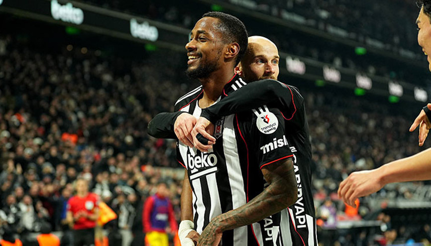 Amir Murillo: Büyüleyici seyircinin önünde gol mutlu etti