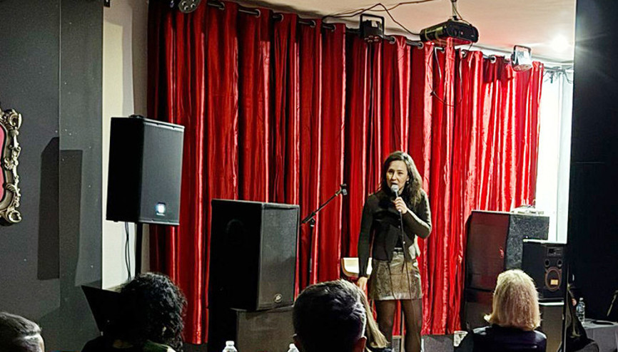 Komedyen Tuba Ulu’dan Londra’da bol kahkahalı gece