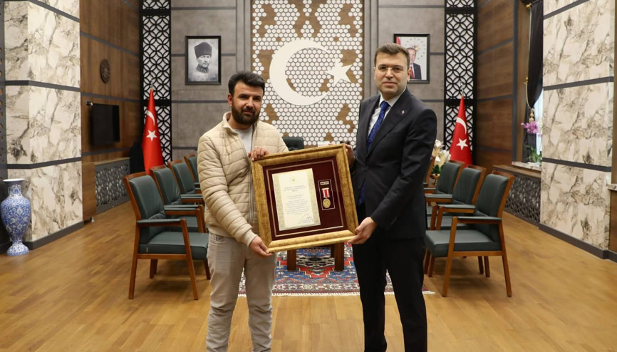 Şehit aileleri ve gaziye madalyaları takdim edildi