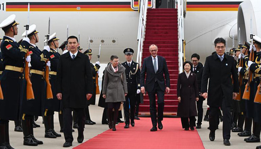 Almanya Başbakanı Merzden Çine kritik ziyaret Almanya Başbakanı Merzden Çine kritik ziyaret