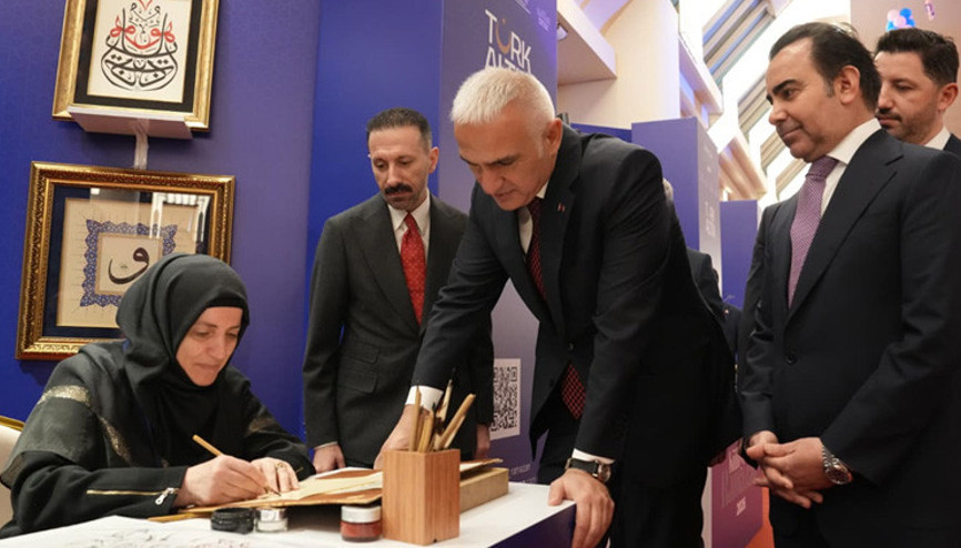 Külliye’de Ramazan’a yoğun ilgi: Bakan Ersoy atölyeleri inceledi