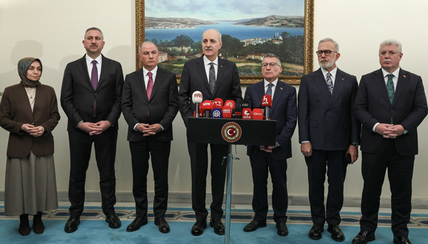 TBMM Başkanı Kurtulmuş, AK Parti Grubunu ziyaret etti TBMM Başkanı Kurtulmuş, AK Parti Grubunu ziyaret etti