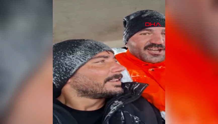 2 bin 540 rakımlı Sahara Geçidine çığ düştü, iş makineleri kar altında kaldı 2 bin 540 rakımlı Sahara Geçidine çığ düştü, iş makineleri kar altında kaldı