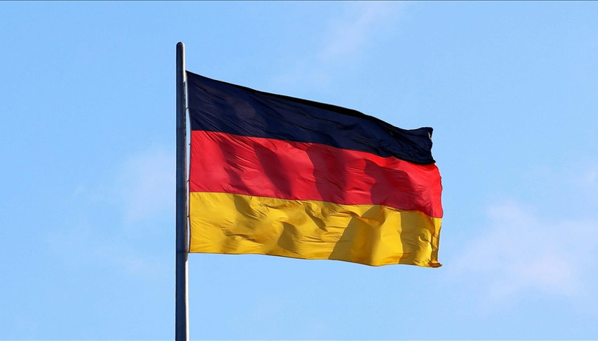 Duisburgda patika kenarında genç kadın cesedi bulundu Duisburgda patika kenarında genç kadın cesedi bulundu