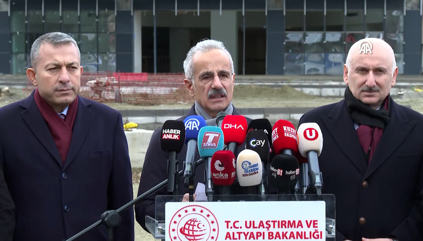 Bakan Uraloğlundan uçuş iptalleri açıklaması Bakan Uraloğlundan uçuş iptalleri açıklaması