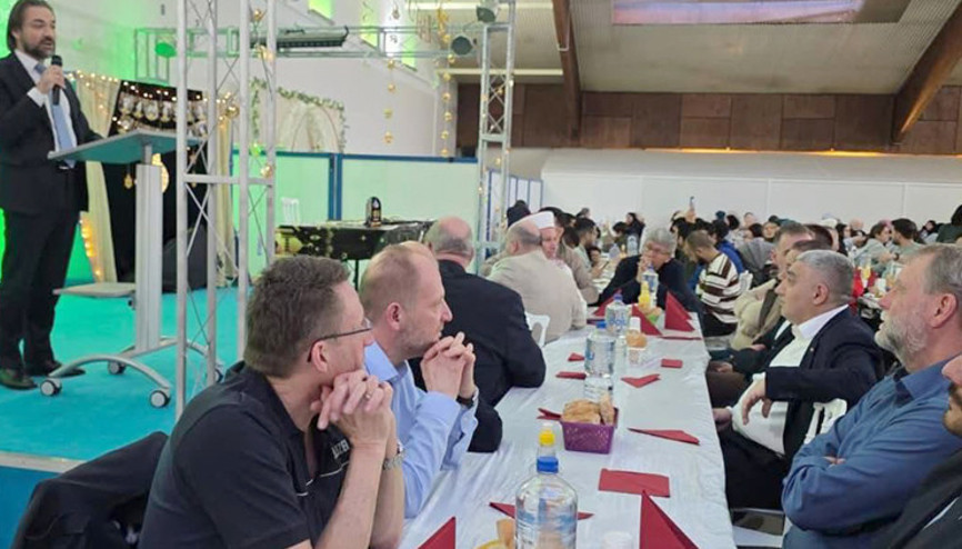Leverkusen Mimar Sinan Camii’nde geleneksel iftar buluşması