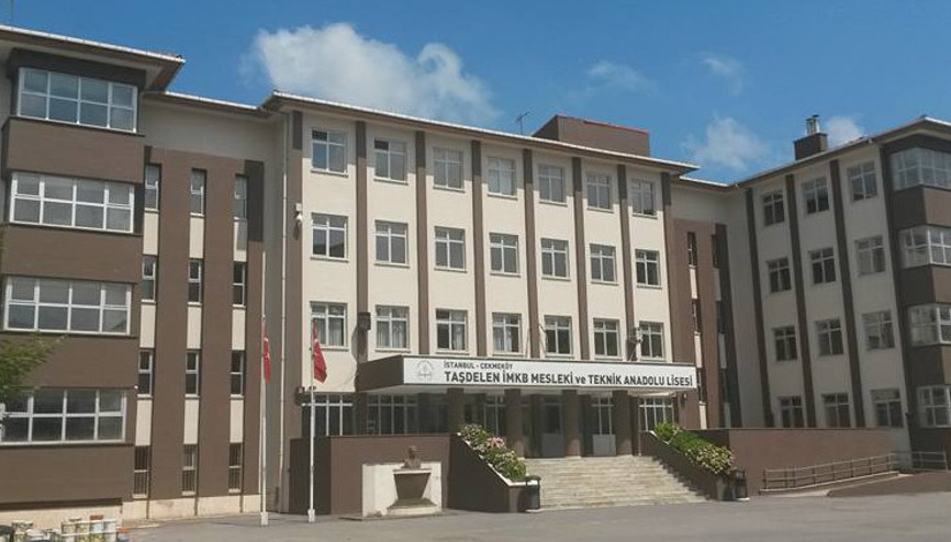 Son dakika... Lisede öğrenci dehşeti Bir öğretmen hayatını kaybetti, 2 yaralı Son dakika... Lisede öğrenci dehşeti Bir öğretmen hayatını kaybetti, 2 yaralı