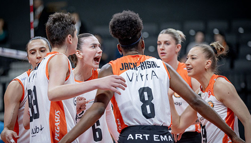 Eczacıbaşı Dynavit, Kupa Volleyde yarı finalde