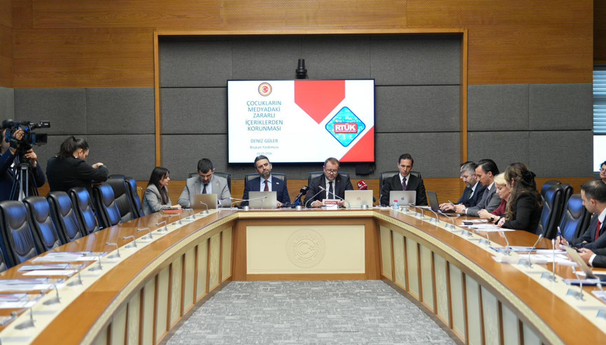 RTÜK Başkan Yardımcısı Güler: Gençlerin yüzde 88i sosyal medyada yaş sınırlaması olması gerektiğini söylüyor