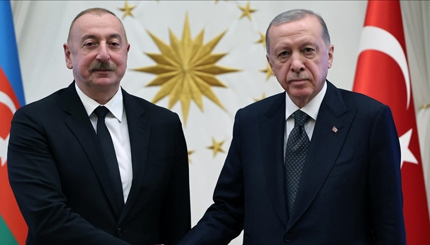 Cumhurbaşkanı Erdoğan, Aliyev ve Enver İbrahim ile görüştü