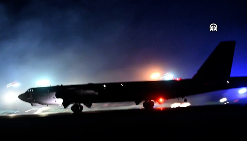 ABD, İrandaki hedeflere B-52 bombardıman uçakları ile saldırı düzenlediklerini duyurdu