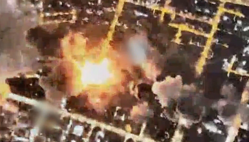 İsrail savaş uçakları Tahranda Hamaneyin yeraltı askeri sığınağını vurdu