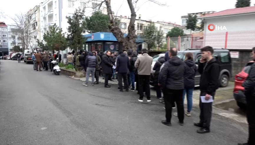 Trabzon’da APP plaka kuyruğu