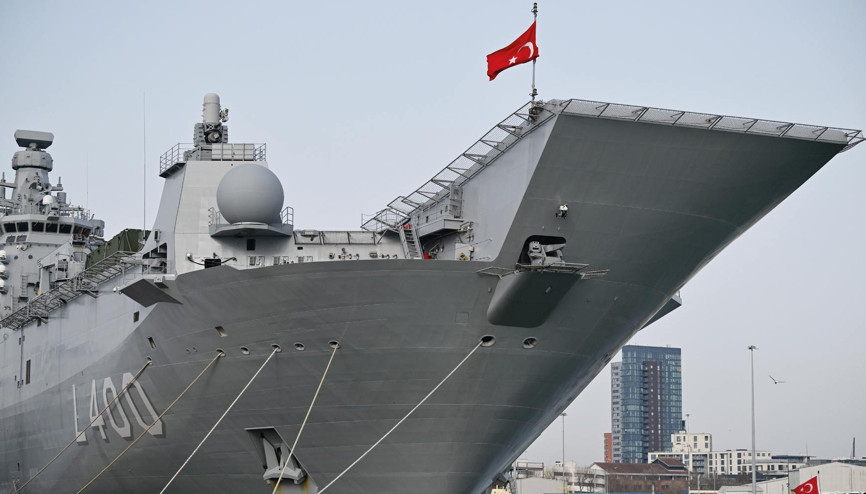 TCG Anadolu İngiltere’de şov yaptı TCG Anadolu İngiltere’de şov yaptı
