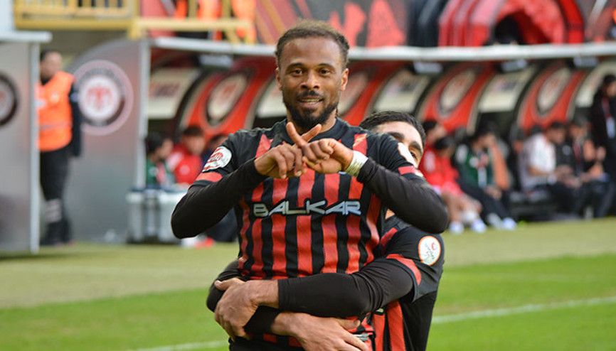 Çorum FK, Hataysporu 3 golle geçti