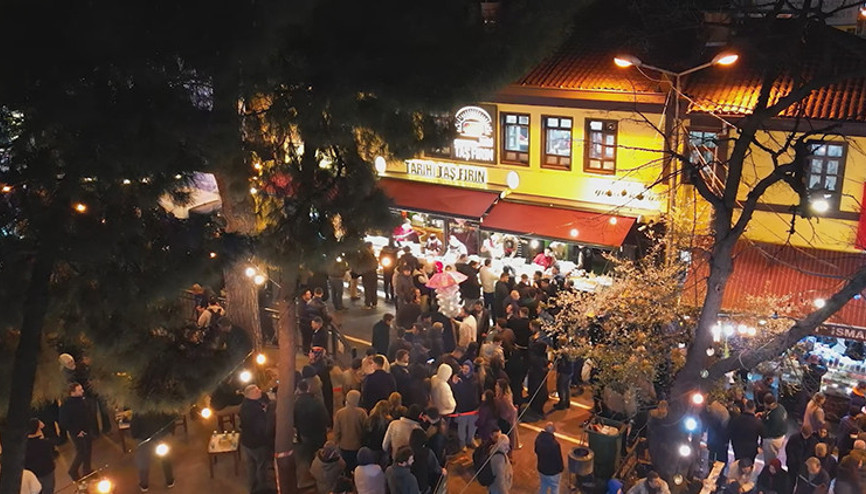 Tarihi meydanda sahur buluşması Tarihi meydanda sahur buluşması