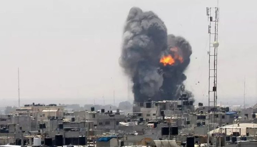 İsrail kana doymuyor… Gazzeye yönelik saldırılarda 3 Filistinli hayatını kaybetti