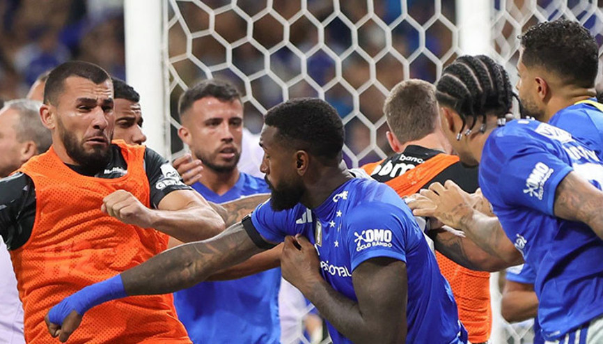A.Mineiro - Cruzeiro savaşında 23 kırmızı