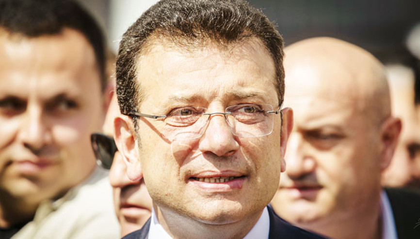 407 sanıklı İBB davası başladı... ‘Selamlama’ gerginliği 407 sanıklı İBB davası başladı... ‘Selamlama’ gerginliği