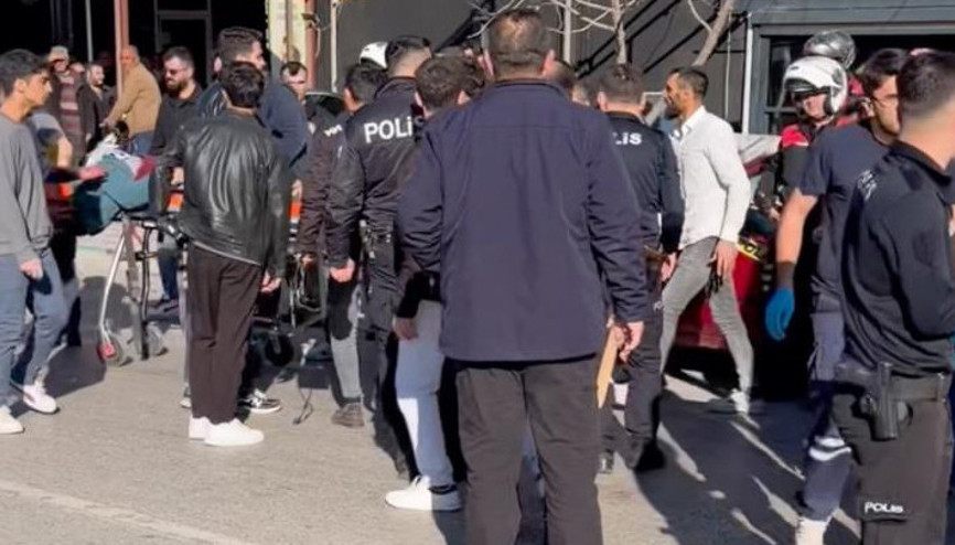 Manisada bıçaklı kavga: 1 can kaybı, 2 ağır yaralı