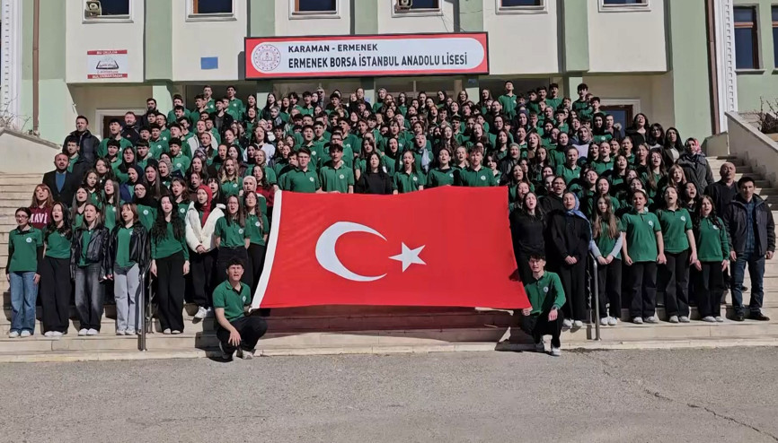 Karamanda öğrencilerden, 7den 70e İstiklal Marşı klibi Karamanda öğrencilerden, 7den 70e İstiklal Marşı klibi