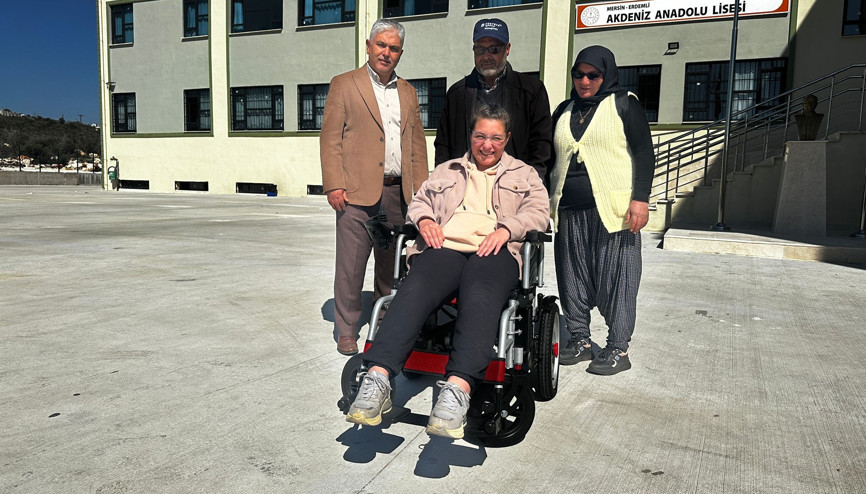 Hayalini kurduğu akülü tekerlekli sandalyeye kavuştu