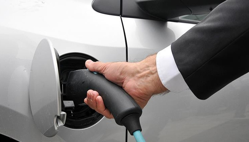 Almanyada elektrikli araçlara ilgi artıyor