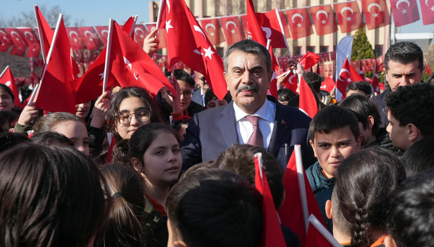 Bakan Tekin’den 18 Mart Çanakkale Deniz Zaferi mesajı