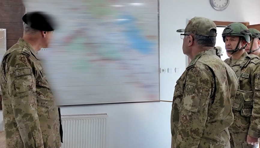 Kara Kuvvetleri Komutanı Orgeneral Tokel, İran sınırındaki Subaşı Hudut Karakolunda denetim yaptı