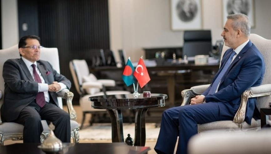 Dışişleri Bakanı Hakan Fidan, Bangladeşli mevkidaşı Rahman ile görüştü