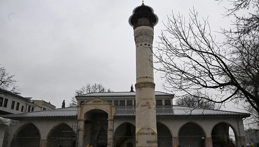 Kadim şehrin simge eserlerinden: Ulu Cami, Kadir Gecesinde yeniden ibadete açılıyor Kadim şehrin simge eserlerinden: Ulu Cami, Kadir Gecesinde yeniden ibadete açılıyor